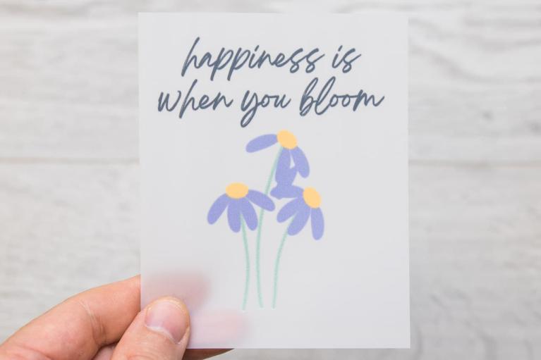 Motif thermocollant de créateur « happiness is... » signé Unikati – Bag Design (Article n° 9414)