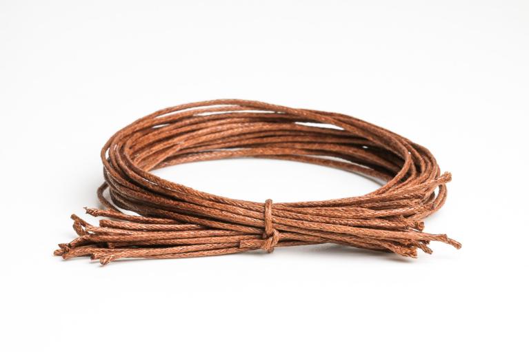 Cordelettes marron, cirées, Ø 1 mm, longueur 25 cm - Article n° 881