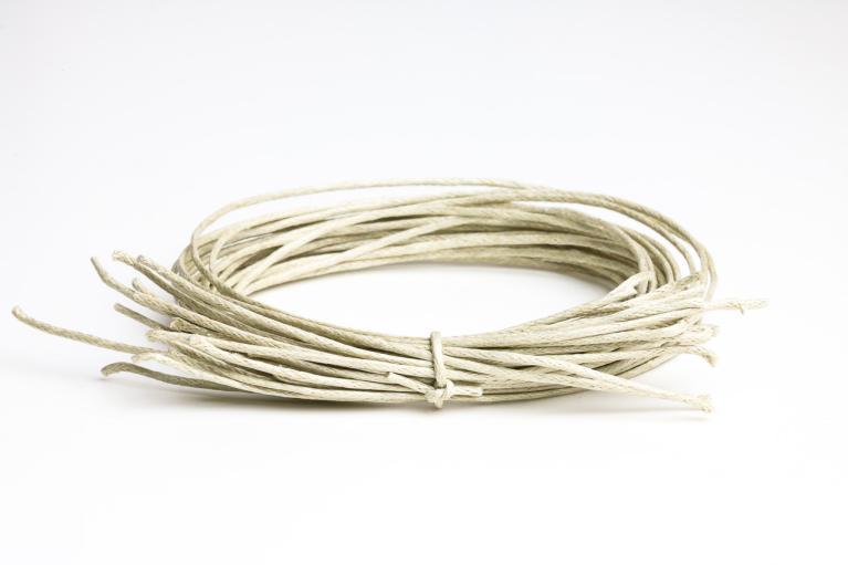 Cordelettes non colorée, cirées, Ø 1 mm, longueur 25 cm (Article n° 882)