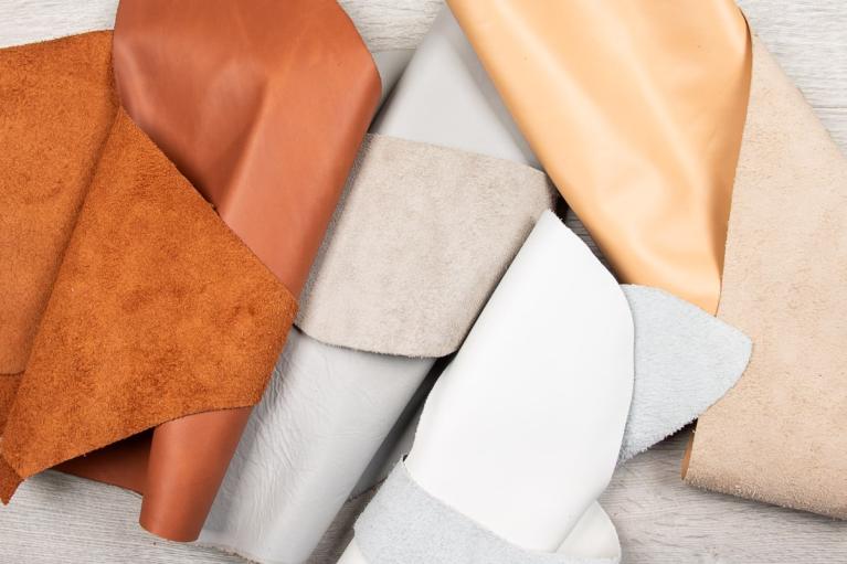 Chutes de cuir naturel mélangées (Article n° 892)