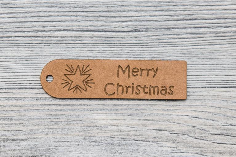 10 étiquettes en cuir naturel « Merry Christmas » (Article n° 8015)